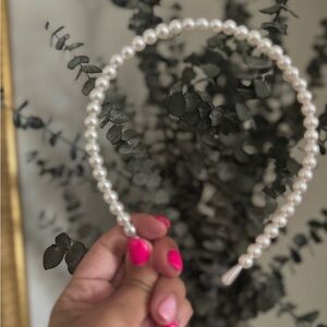 The Bolder Minimalist Elegant Pearl Headband